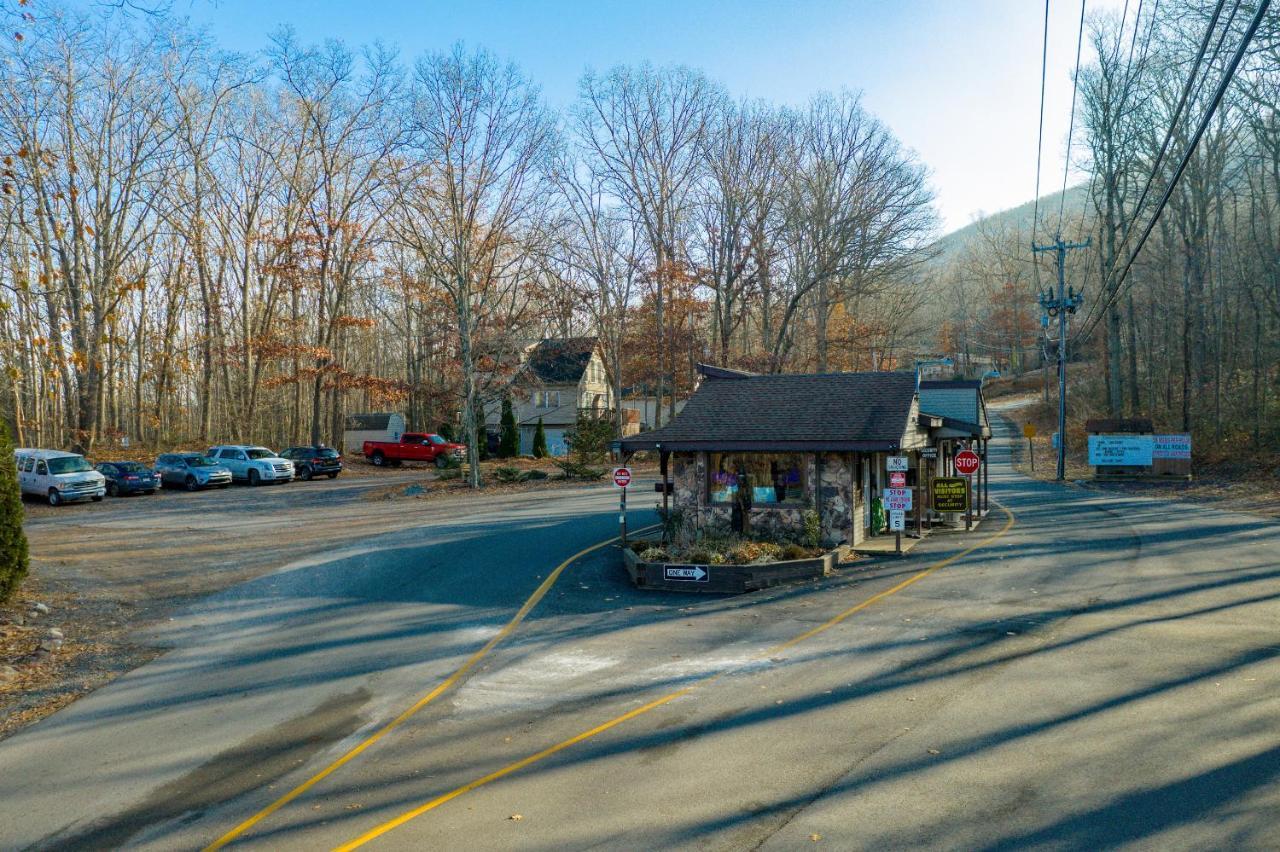 Crown Resorts At The Poconos Drums Exteriör bild