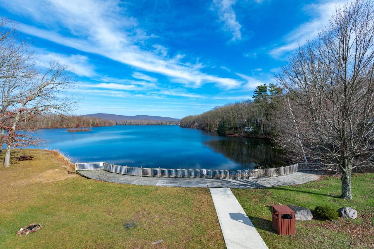 Crown Resorts At The Poconos Drums Exteriör bild